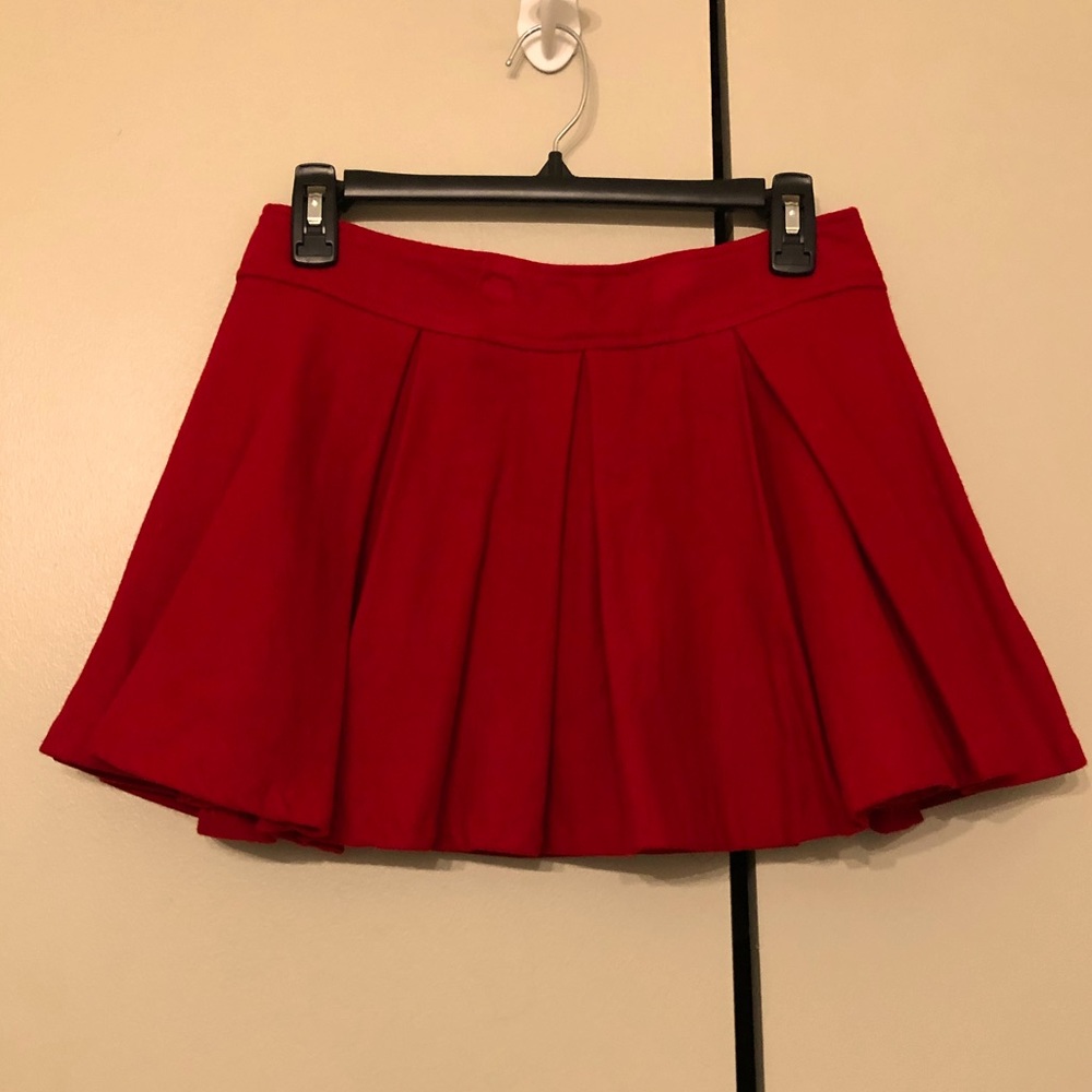 Pleated mini skirt